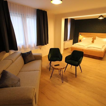 Der Hirsch Hotel Montjoie Extérieur photo