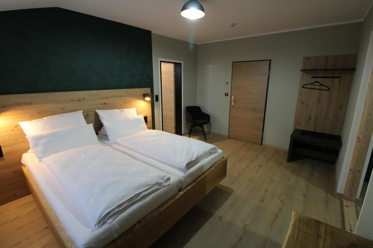 Der Hirsch Hotel Montjoie Extérieur photo