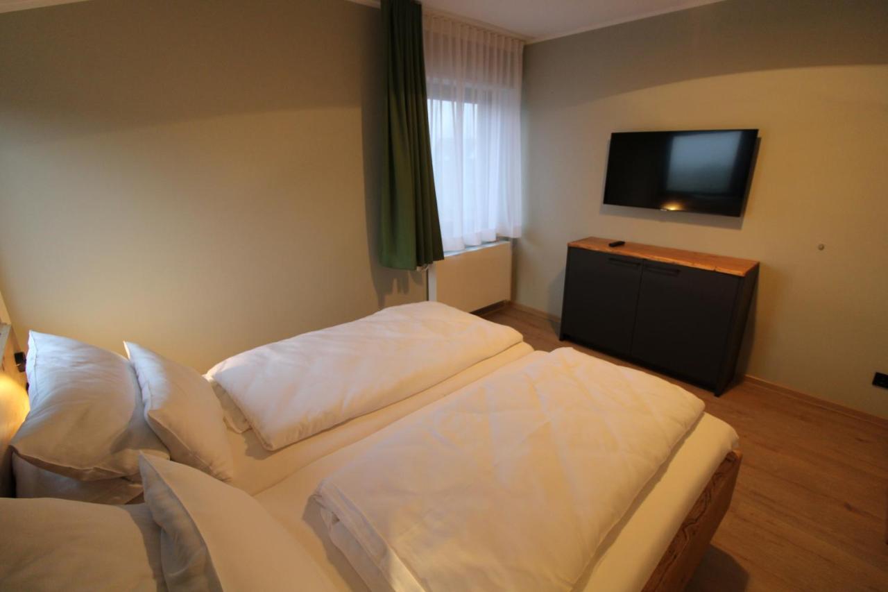 Der Hirsch Hotel Montjoie Extérieur photo