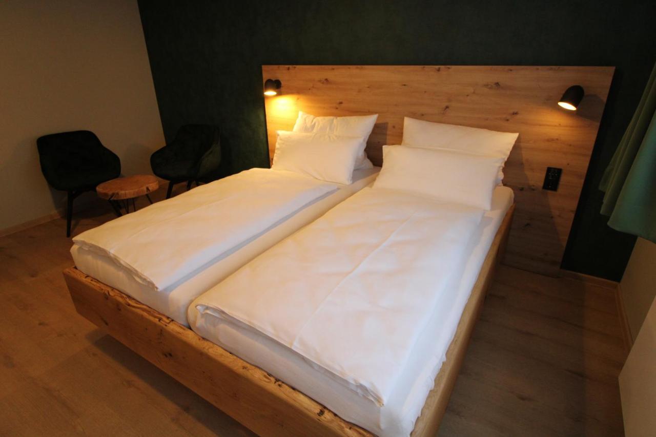Der Hirsch Hotel Montjoie Extérieur photo