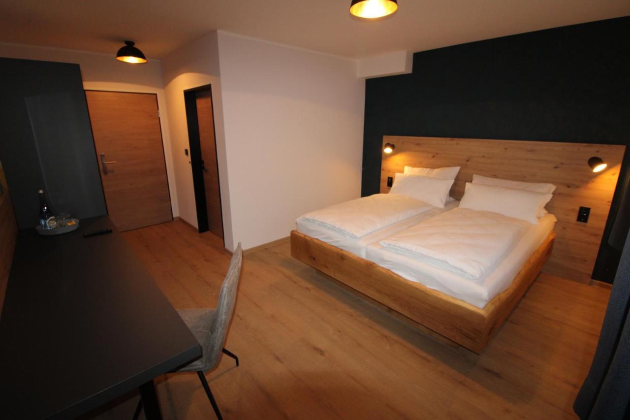 Der Hirsch Hotel Montjoie Extérieur photo