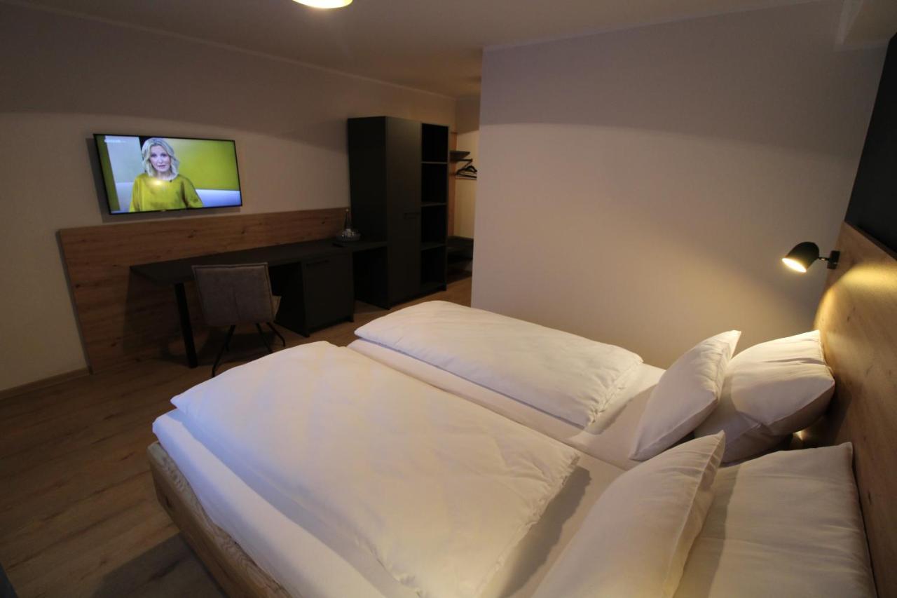 Der Hirsch Hotel Montjoie Extérieur photo